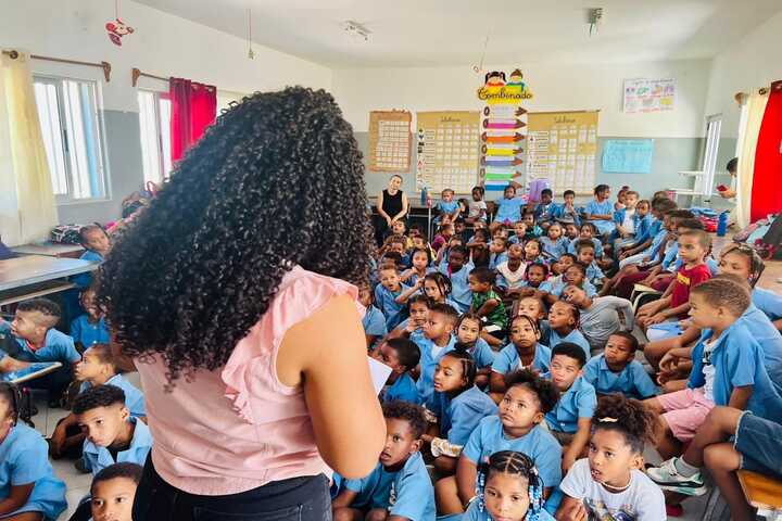 Palestra no EBI de Cobom sobre Comportamento Adequado e as Consequências da Violência